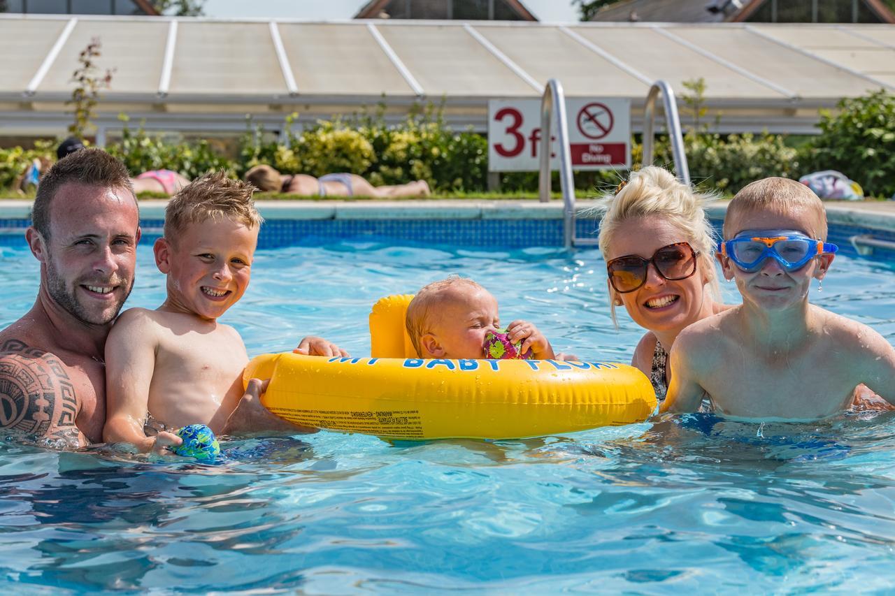 Orchards Holiday Park Cowes  Exteriör bild